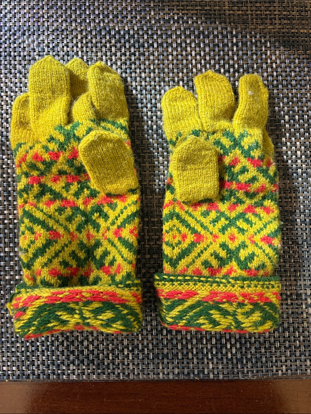 Vintage winter adult Gloves one size fits all with yellow, Green, & Red Pattern